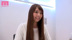 【キュートビッチ】カフェバイトからＡＶへ。困り顔がかわいいオシャレお嬢さんｗｗｗ