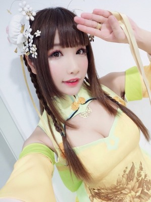 画像：【清楚系ビッチ】おっぱいデカくてカワイイコスプレイヤーの自撮りとエロコスw 3枚