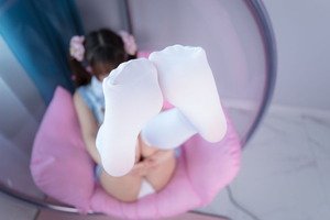 コスプレ美少女の白ビキニな萌コーデがぐうしこ！ツインテール紐パン！ 5