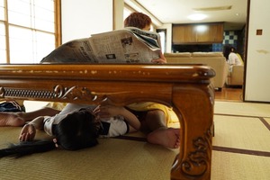ロリビッチの家庭内誘惑ｗｗｗいけないと思いつつも若い体に溺れてセクロスしまくりｗｗｗ 13