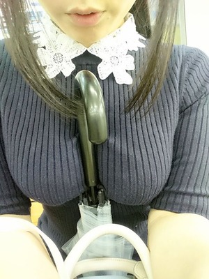オチ○ポのご褒美おっぱい！たわわ感↑↑な着衣巨乳ちゃん画像！ 11