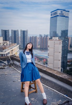 その佇まいと身にまとう雰囲気にグッときた制服の美少女画像！ 8