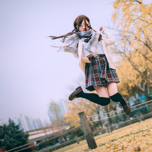 その佇まいと身にまとう雰囲気にグッときた制服の美少女画像！ 13