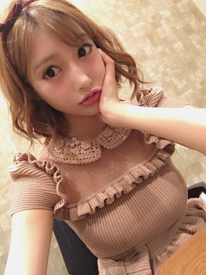 パイスラ＆乳袋！寒い夜に揉みしだきたいみんな大好き着衣巨乳画像！ 12