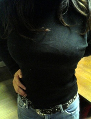 巨乳ちゃんの柔らかそうな胸の膨らみwww着衣巨乳画像！パイスラ有り！ 16
