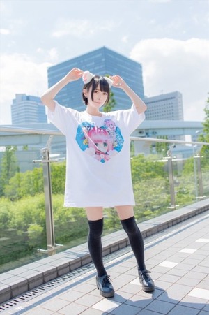 ひかえめオーラの黒髪ショート美少女のはにかみ水着画像www 10