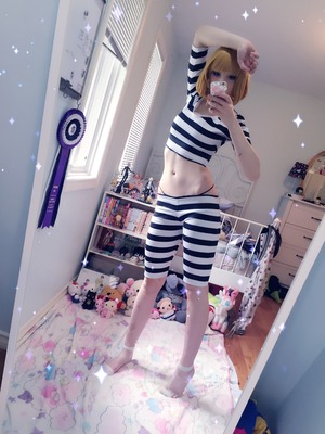 画像：エロコス自撮りでフォロワー増やす！承認欲求↑↑女子画像！ 8枚