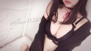 フォロワー増えるのも納得の綺麗な体した素人娘のエロ自撮り！ 5