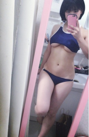 画像：天然爆乳に極小水着が食い込みまくり！下乳職人くらはしなよちゃん画像！ 10枚