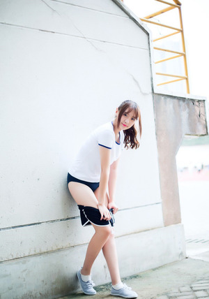 画像：管理人がグっときたブルマ女子のエロス画像！ 3枚