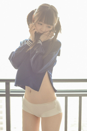 【清楚系JK】清潔感とか透明感が最高な美少女エログラビア画像！ 25