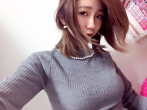 【清楚系ビッチ】おっぱいの柔らかな膨らみw着衣乳画像！ 17