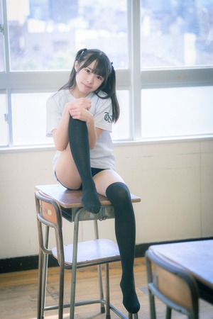  みんな大好き！体操服ブルマ女子の青春ボディなエロス画像！ 6