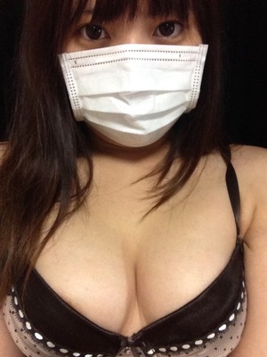 自撮りで承認欲求を満たすオッパイたわわ系デカパイ素人画像！ 2