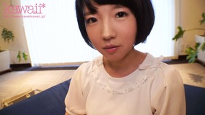 【清楚系ビッチ】1日に12回もオナニーしちゃう美少女が男優ち○ぽを入れられた結果www