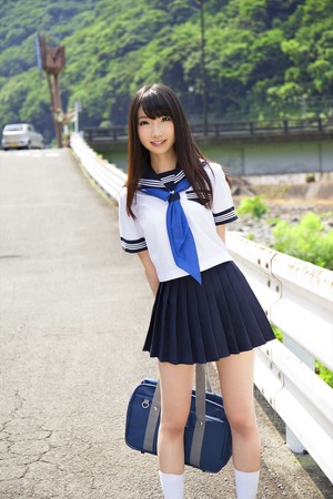 画像：清涼な空気感にグっときた制服の美少女画像！ 9枚