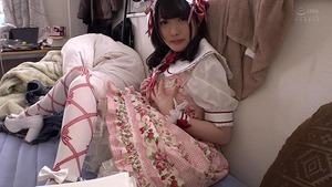 甘ロリ＆ゴスロリ！フリルワンピを着せたままパンツだけ脱がしてオチ〇ポ挿入ｗｗｗ