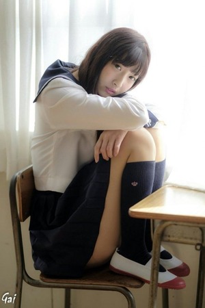 制服にブルマ！上履き履いてて青春感↑↑なエロス画像！ 3
