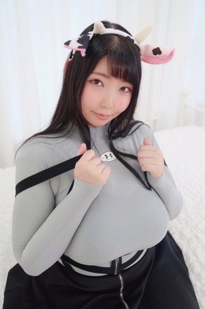 なんすかこの乳はｗｗｗめっちゃデカい！神乳や！ 8