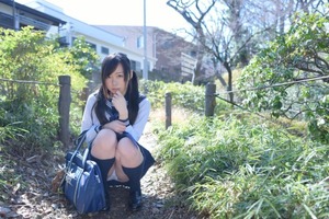 【人気記事】リモコンバイブに制服パイズリwいいなり巨乳JKを調教w