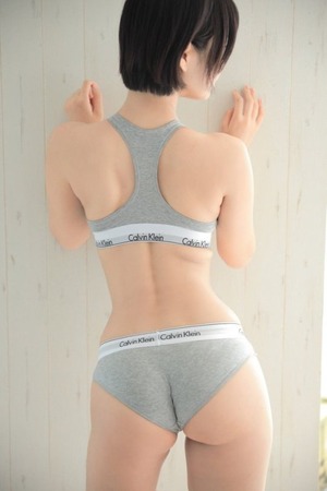 湿度の高い夜に一服の清涼剤。スポブラ女子の爽やかキュートなエロス！ 3