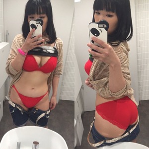 画像：鏡を使ってエロ自撮りする女はサービス精神旺盛だねwww 13枚