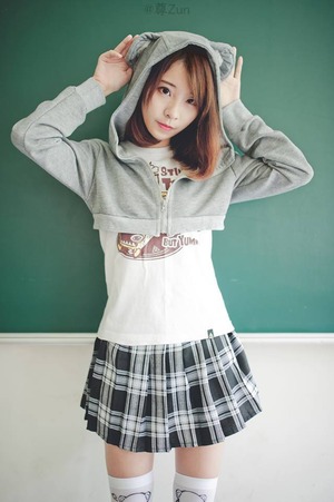 プリーツスカートって絶対カワイイでしょ！なフェチエロ画像www