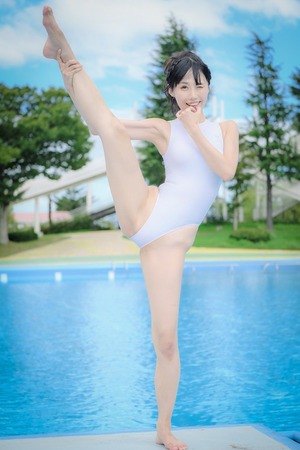 ハイレグ競泳水着で股間を晒すがっつり開脚ｗｗｗ稲森美優ちゃん画像！ 11
