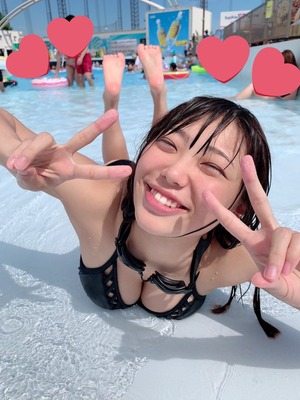 愛され巨乳顏！今1番抜ける巨乳AV女優・桐谷まつりちゃんの自撮り＆オフショ25枚 15