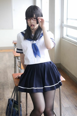 いい感じにエロい！ふとももとパンチラの制服エロス画像！ 1