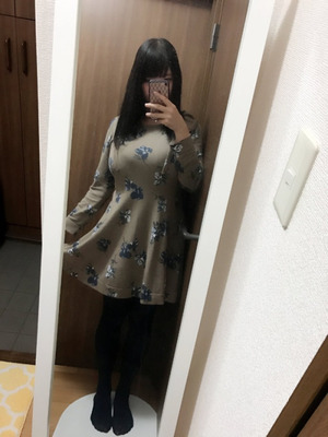  清楚コーデでも胸の膨らみが隠しきれないwww爆乳娘の自撮り画像！ 5
