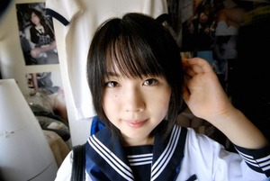 【清楚系ビッチ】黒髪美少女JKを肉便器扱いな生オナホセクロス画像www 13