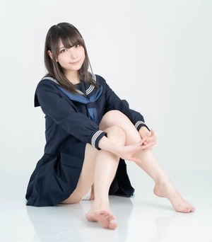 パンストに生足にｗ性的な魅力が↑↑な制服女子のエロス！ 11