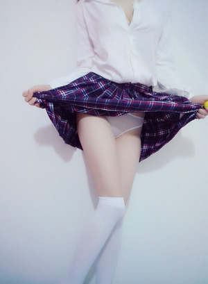 画像：【清楚系ビッチ】エロ自撮りが趣味な黒髪色白パイパン女子画像！ 7枚
