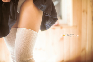  自撮りに縞パンに生足太ももに！グっときた制服女子のエロス画像！ 15