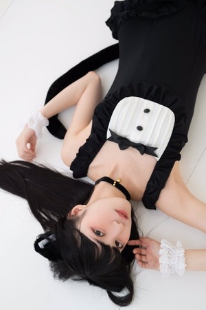 黒髪ロングな美少女のバニーメイドさんがぐうかわwwww 5