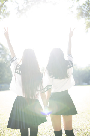 画像： 【清楚系ビッチ】清涼なオーラにグっとくる制服女子のエロス画像！ 16枚