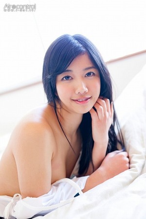 沖縄出身１９歳黒髪美少女の初々しいセクロス！制服も似合う！ 25