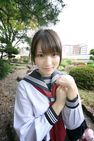 【清楚系ビッチ】黒髪美少女JKを肉便器扱いな生オナホセクロス画像www 17