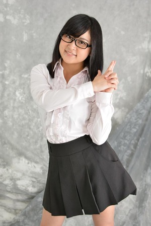 むっちりロリ巨乳、育成成功wwwよりエロく無茶指令で野外ブラ外しとセミヌードにwww 2