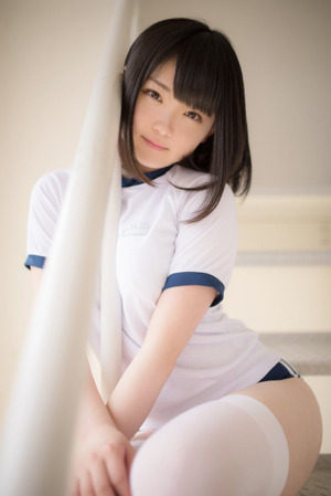 画像：ブルマが似合う絶妙な下半身の肉付きコスプレイヤーwww 9枚