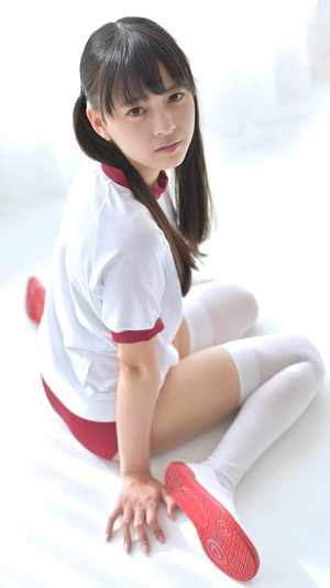 制服にブルマ！上履き履いてて青春感↑↑なエロス画像！ 16