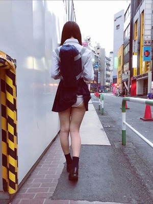 エロい下半身しやがってｗｗｗ制服女子のお尻とふとももエロスｗｗｗ 3