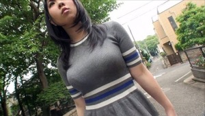 【爆乳ビッチ】秋といえば柔らかニットとノースリニットの両方が楽しめる季節ですなwww着衣爆乳！ 2