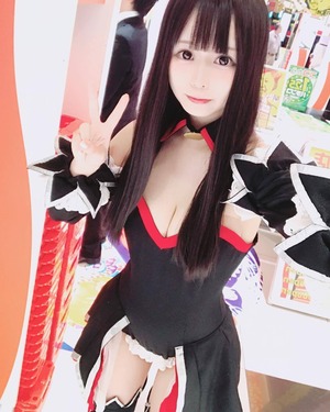  ロリ顔で巨乳！しかも下乳アピールのエロコスがしゅごいコスプレイヤー画像！ 7