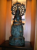 聖尊寺 弥勒菩薩