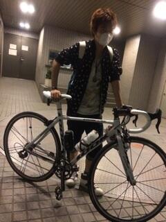 声優のつぶやき 弱ペダ 代永翼さんの元に真波山岳モデルのロードバイクが届く 弱ペダキャスト陣でツーリングもある模様 声優のつぶやき 弱ペダ 代永翼さんの元に真波山岳モデルのロードバイクが届く 弱ペダキャスト陣でツーリングもある模様