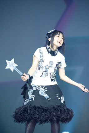 news_xlarge_0419a_3563