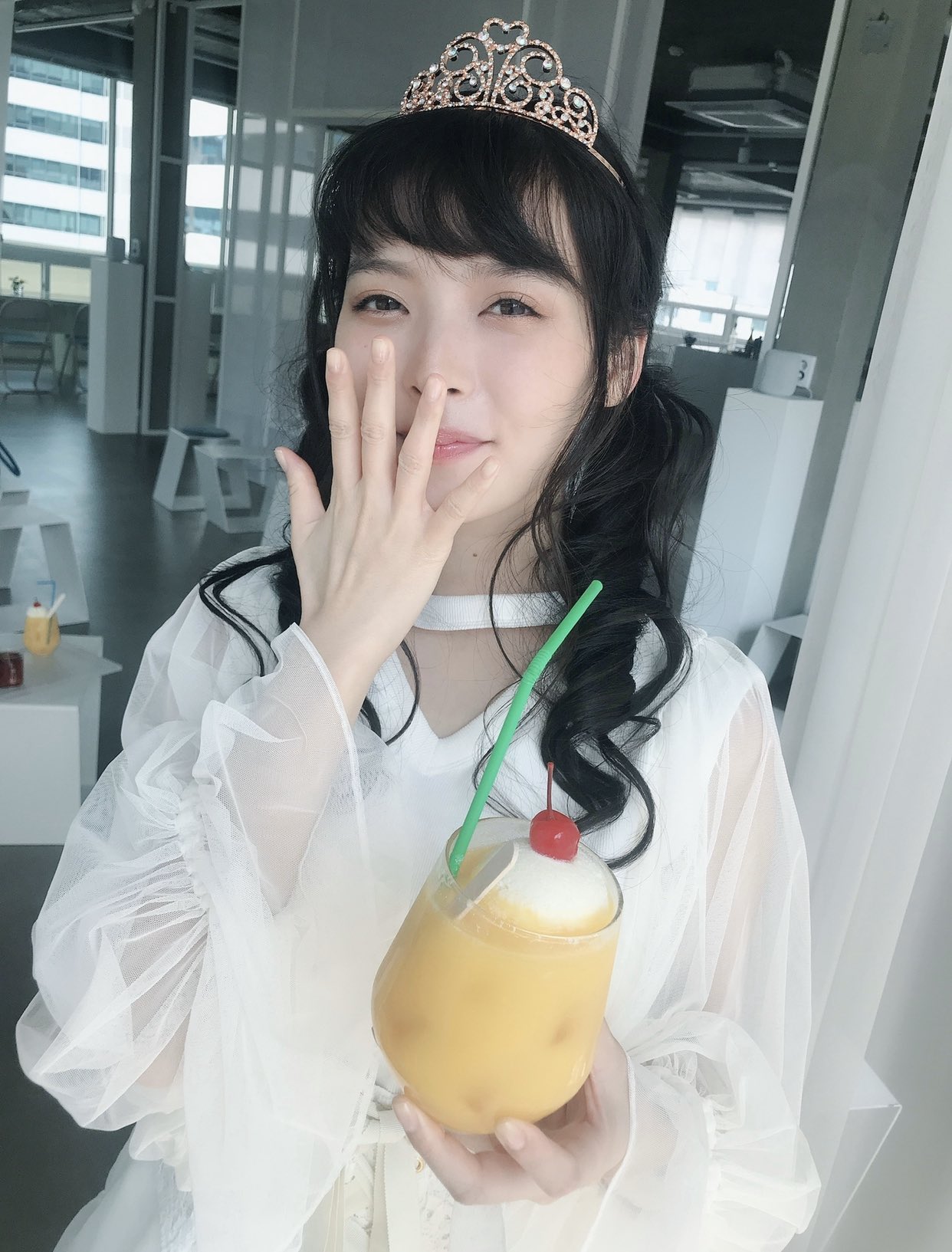 上坂すみれ 水着 ランジェリー姿初挑戦の写真集は 偽乳ではないことを証明 滋養強壮にお役立ていただければ 声優メモ帳