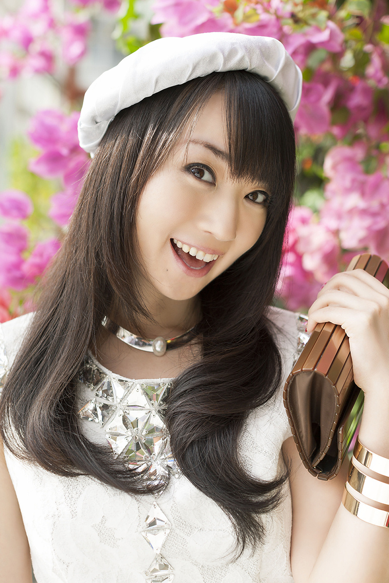 水樹奈々 10thアルバム Supernal Liberty のアーティスト写真 ジャケット写真が公開 収録曲がcdtvのオープニングテーマに 4月には計9公演の握手会開催 声優メモ帳